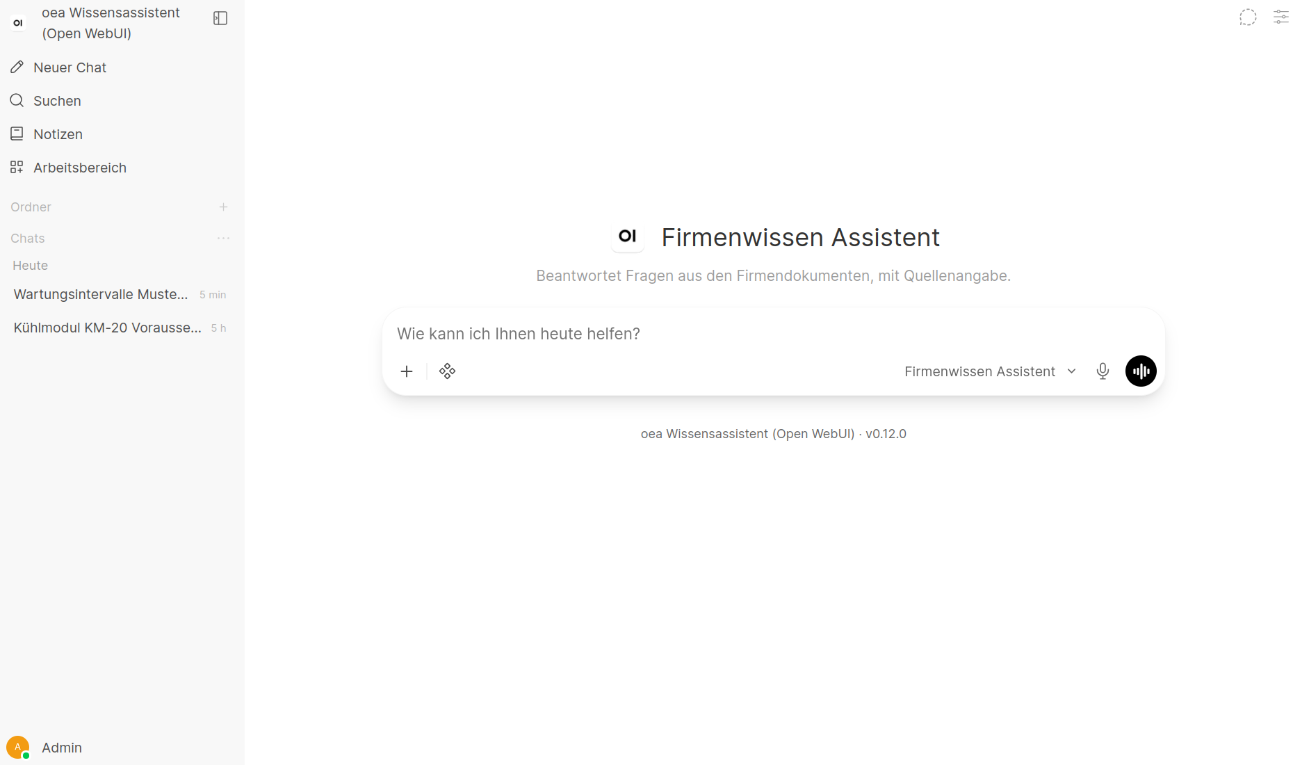 Startbildschirm des Wissensassistenten: Firmenwissen Assistent, beantwortet Fragen aus den Firmendokumenten, mit Quellenangabe